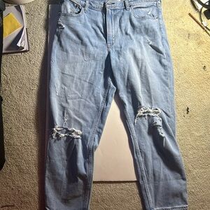 NWT Abercrombie & Finch high rise light blue jeans. Size EU32/US14